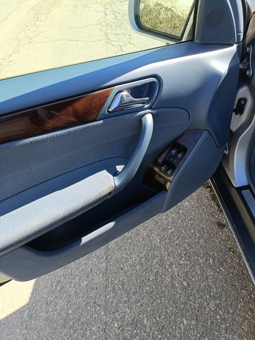 2004 Mercedes C180 бензин