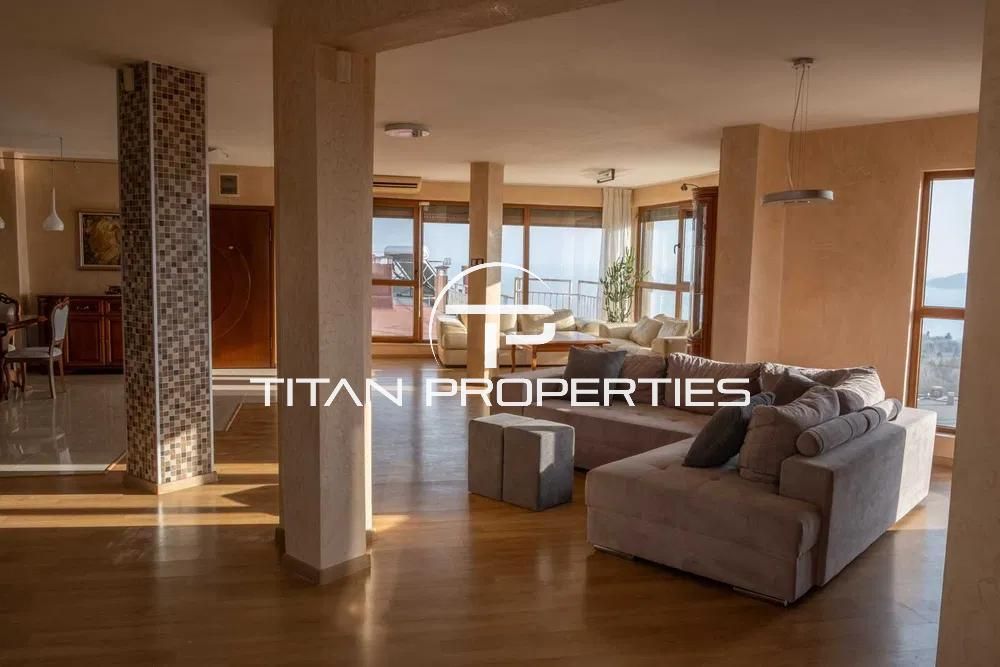 Дава се под наем Тристаен апартамент в Варна, Бриз - 310 кв.м за 1250 € - Снимка #1