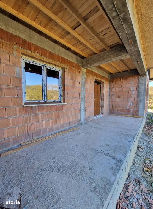 Casa in Vladesti