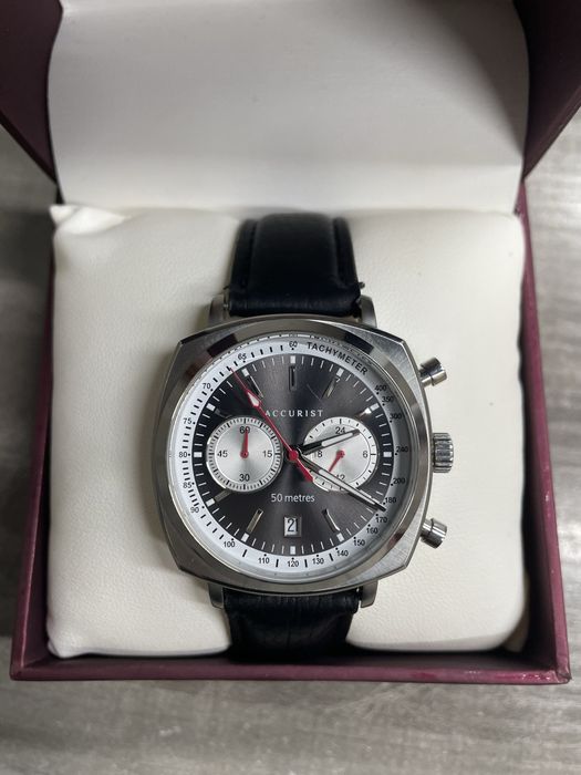 Часы Accurist retro 7367