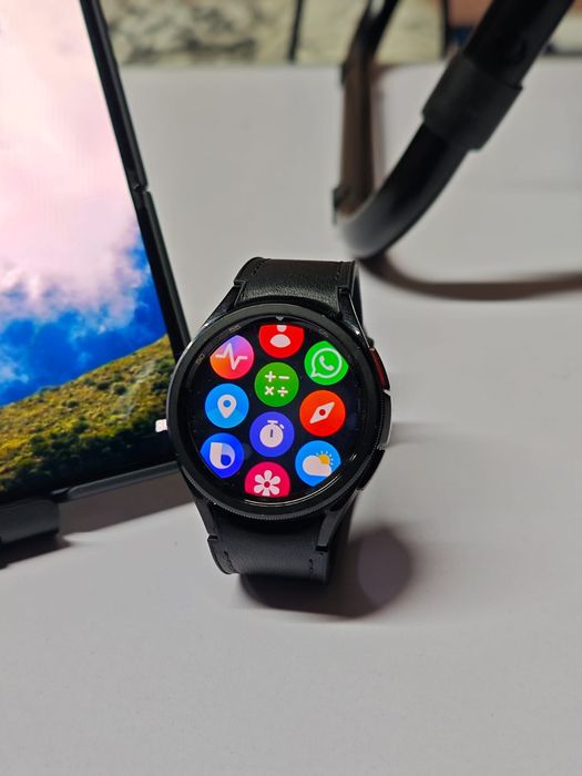 Vând Samsung Galaxy Z Fold 5 + Smartwatch 6 Classic
