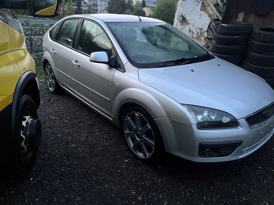Dezmenbrez ford focus 2008