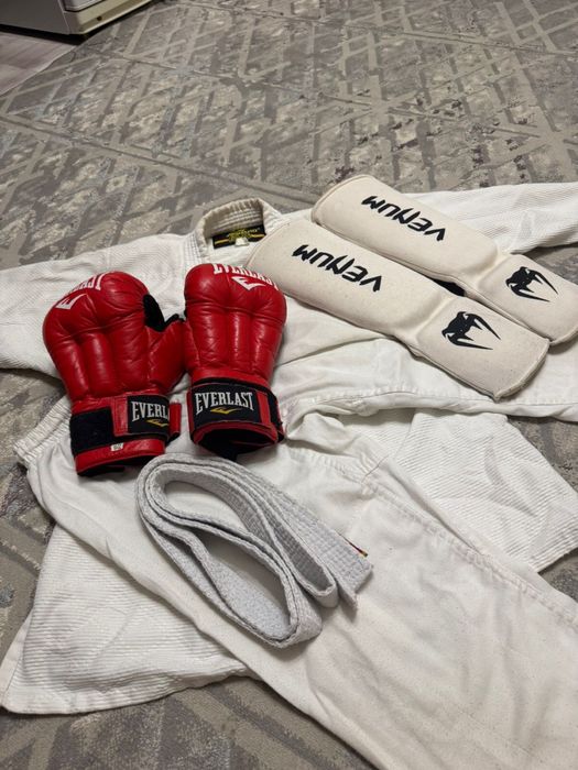 Продам Экипировку