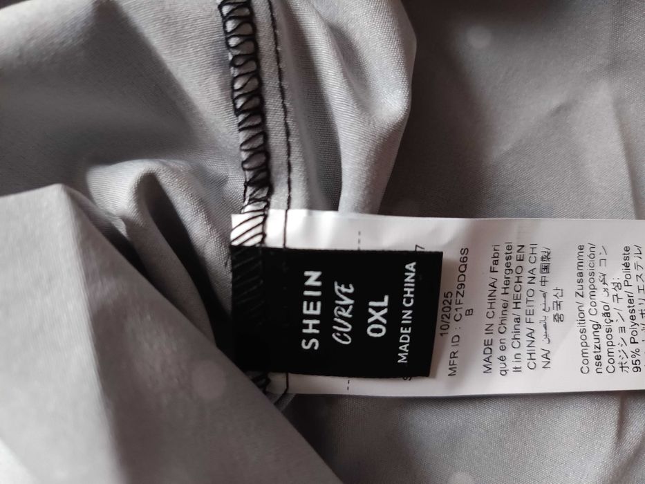 Дамска блуза в черен цвят