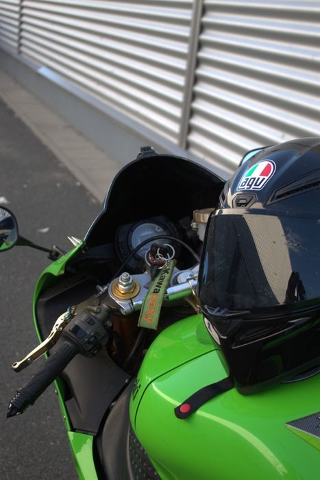 Kawasaki ninja zx 6 r