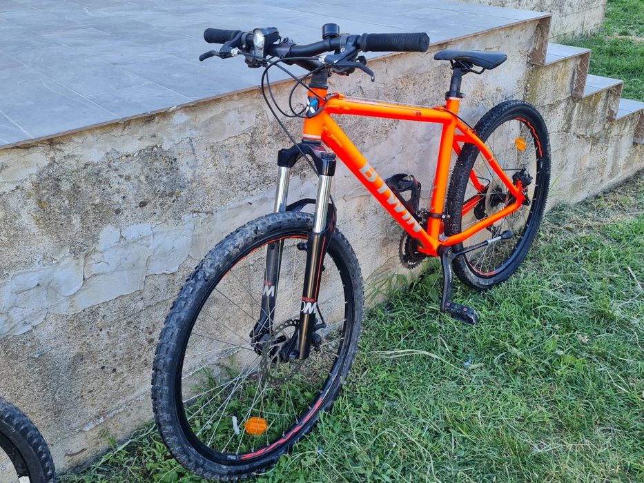 Vând bicicletă B’TWIN Rockrider 24"
