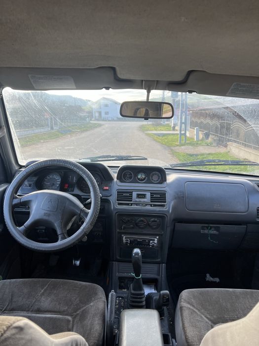 Vand Mitsubishi Pajero, autoutilitară