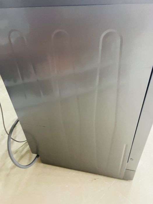 Продам б/у посудомоечную машину