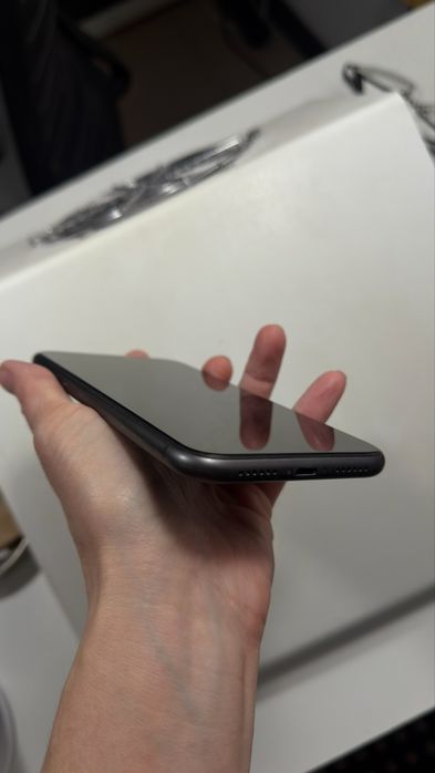 Продам iphone 11