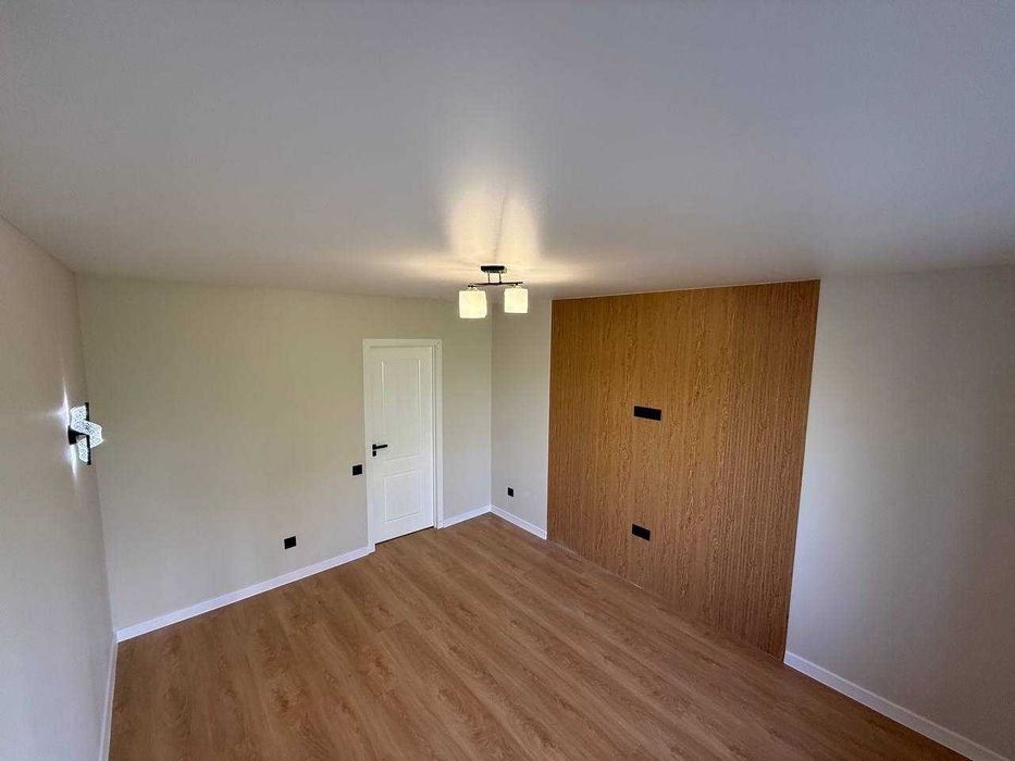 Срочно !  1/4/4 Бывшее общежитие