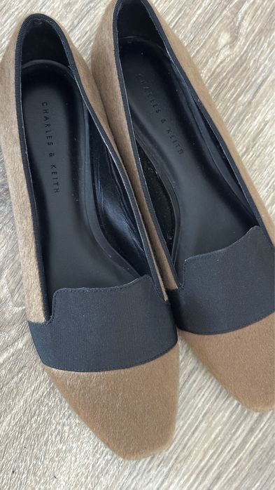 Лоферы charles and keith