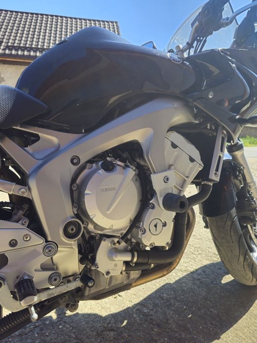 Vând motocicletă Yamaha Fz 6