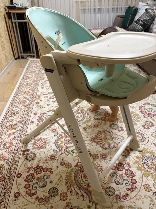 Детский стол для кормления