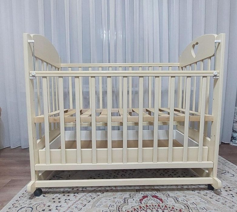 Детский кровать .