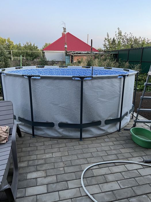 Продам бассейн новый