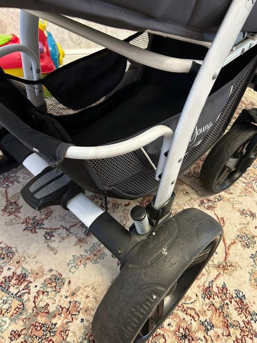 Продам коляску Adamex Young 3 в 1