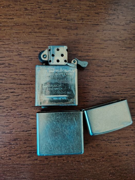 Bricheta Zippo 2011