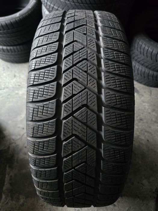 Pirelli 235/55 R18 104H MS iarnă