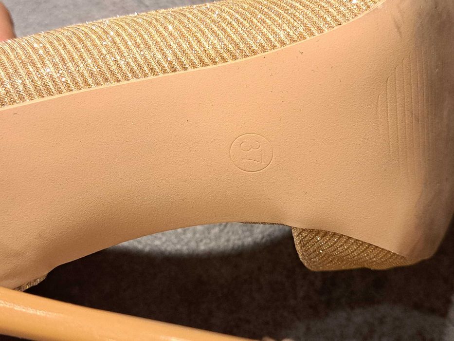 Дамски Обувки - Висок Ток