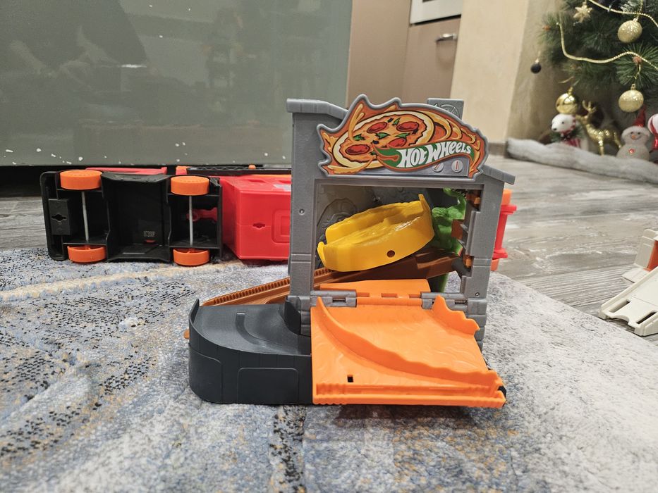 Hotwheels писти различни модели