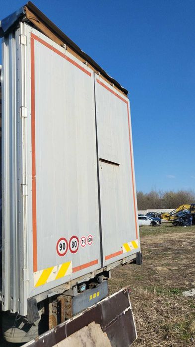Usi cu stalpi renault midlum
