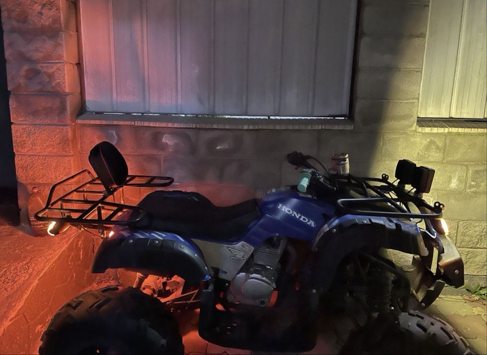 Квадроцикл Honda 250 кубов