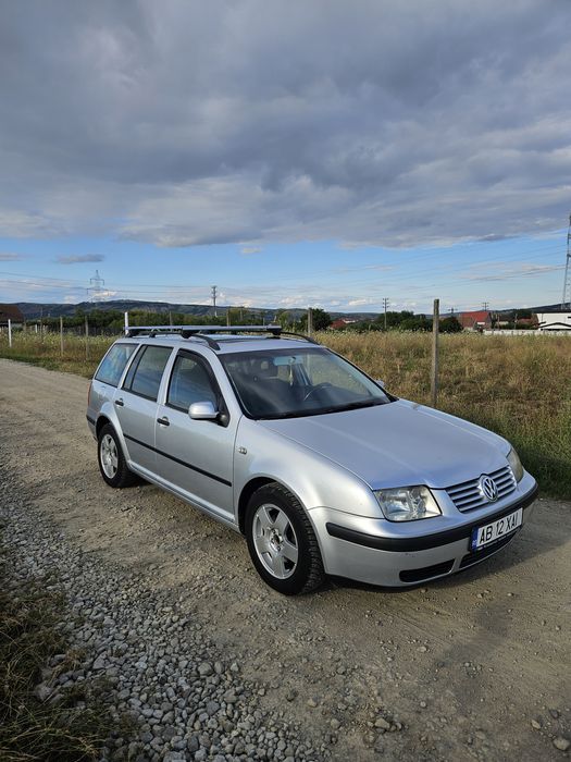 VOLKSWAGEN Bora