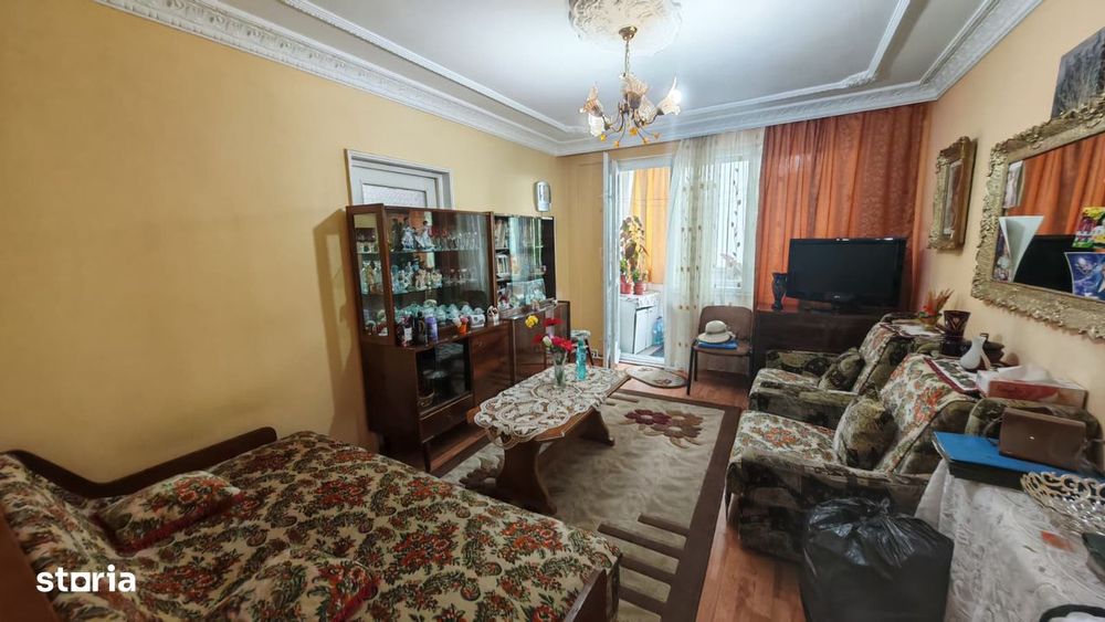 Apartament 2 camere Micro 17, etaj 2, centrală termică, liber
