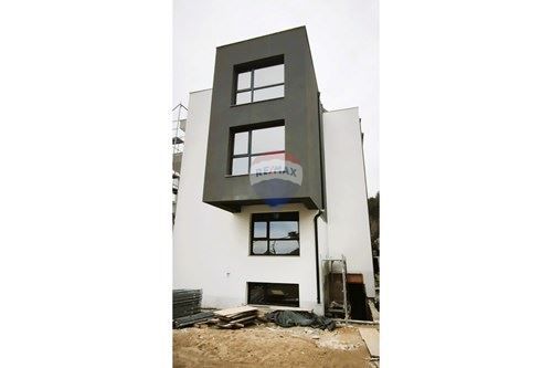 Продава се Тристаен апартамент в Варна, Виница - 105 кв.м за 729 €/кв.м - Снимка #6