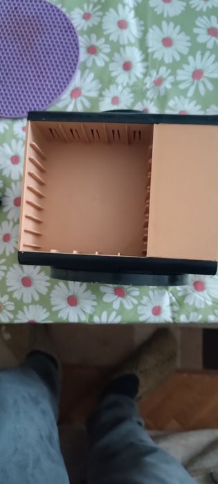 Касетник  за аудио касети-20 броя