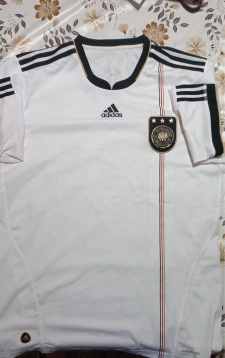 ЧИСТО НОВИ Оригинални Тениски / Екипи