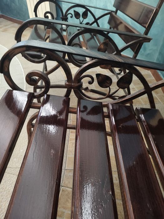 Продаётся набор мебели скамейка и кркслаиз ковки и дерева