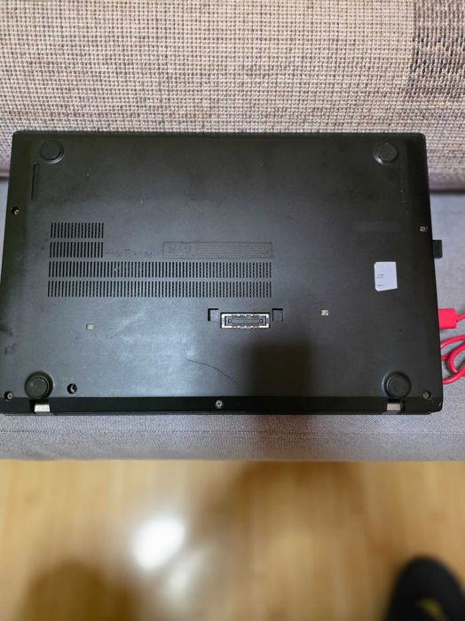 Lenovo  T460s  I5-2,7gb -Gen-a-6- cu ram DDR4- 12GB,SSD Nvme-256 gb.