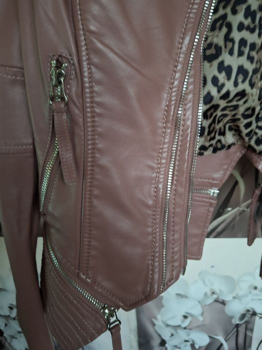 Дамско кожено яке