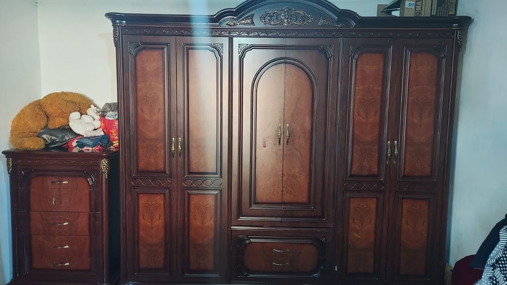 Мебель для спальны.