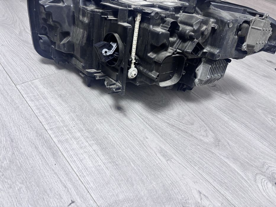 Far dreapta bmw g30/g31 lci Laser 2023