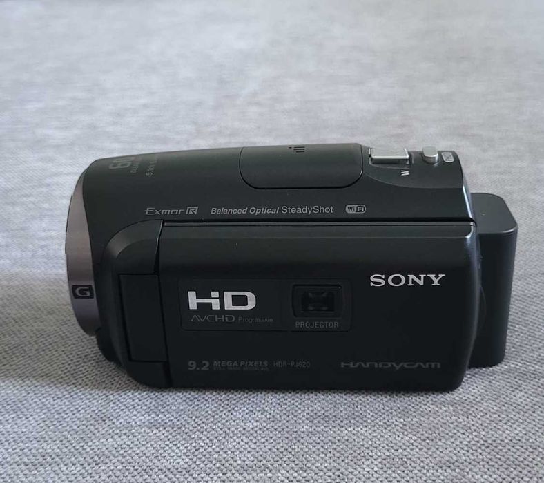 Cameră video Sony Handycam Projector PJ620