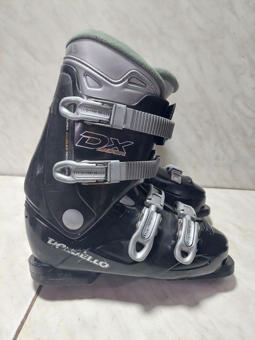 Clapari ski schi  Dalbello mondo  26  corespunde mărimii 40