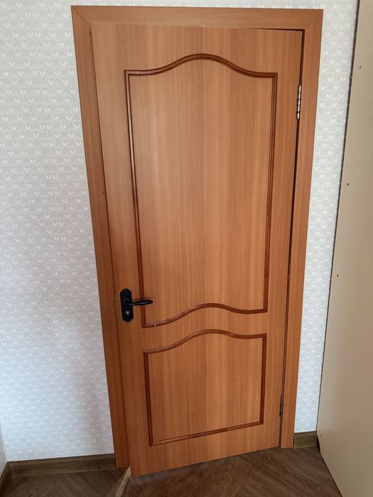 Межкомнатные двери 6 штук