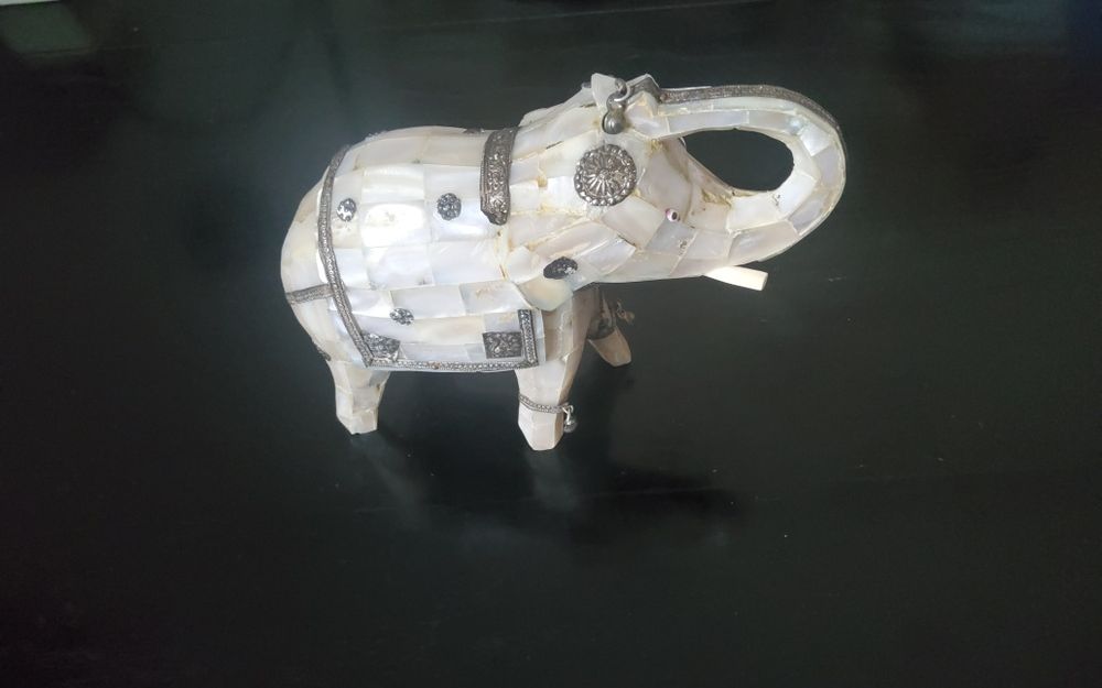 Elefant din sidef