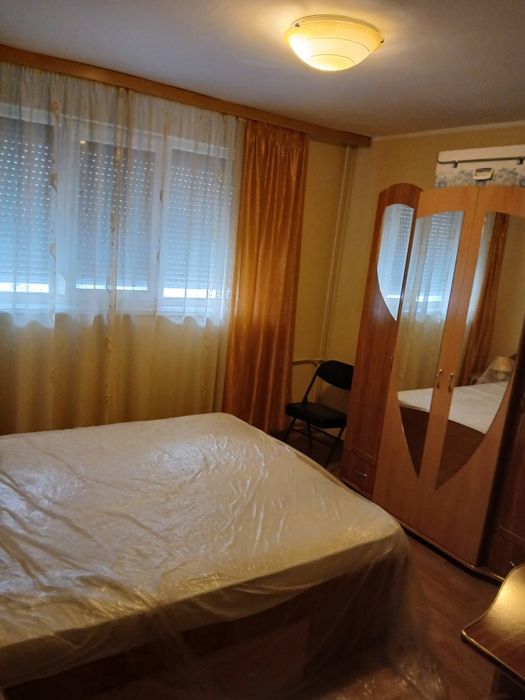 Vând ap 2 camere complet mobilat .URGENT !