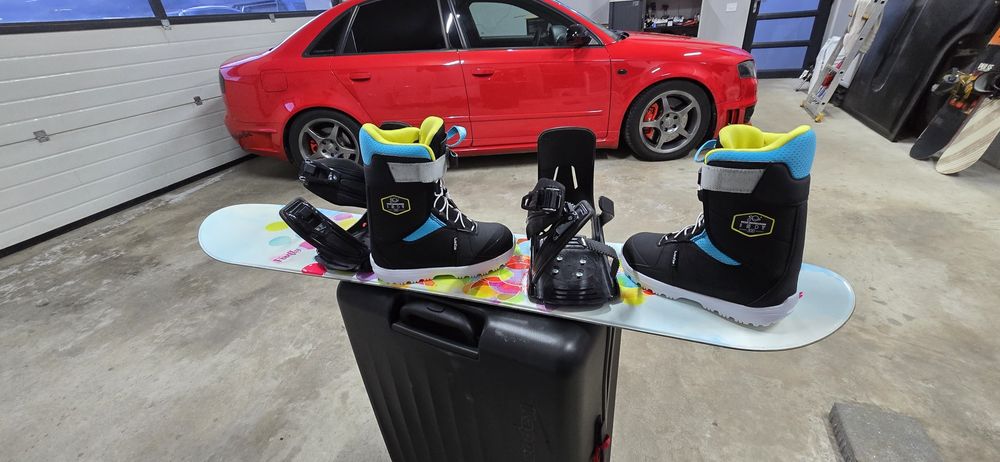 Snowboard copii + Boots marime 35