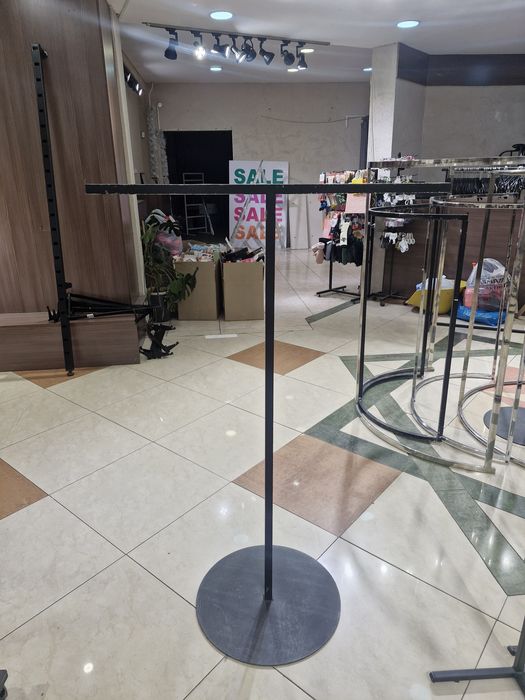 Продам рейлы для магазина одежды