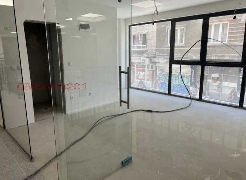 Дава се под наем Магазин в София, Център - 20 кв.м за 600 € - Снимка #6