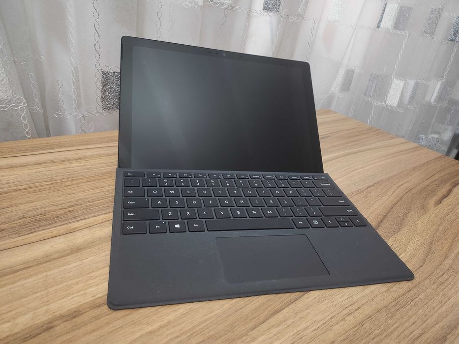 Microsoft Surface Pro 7