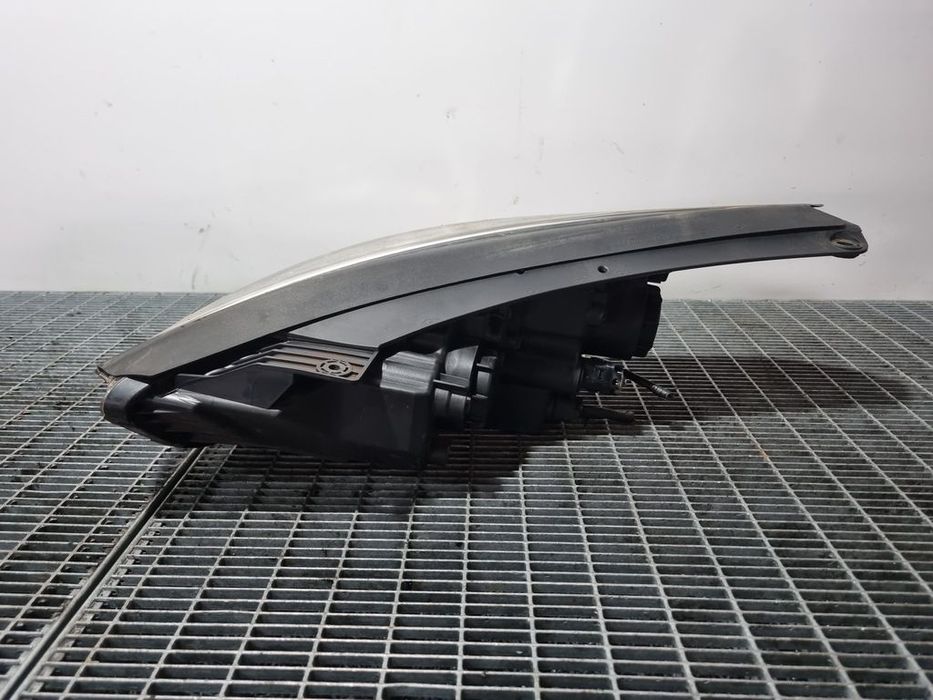 Far Dreapta Hyundai IX35 2010 - 2019 SUV 4 Usi (1491) Cu lupă