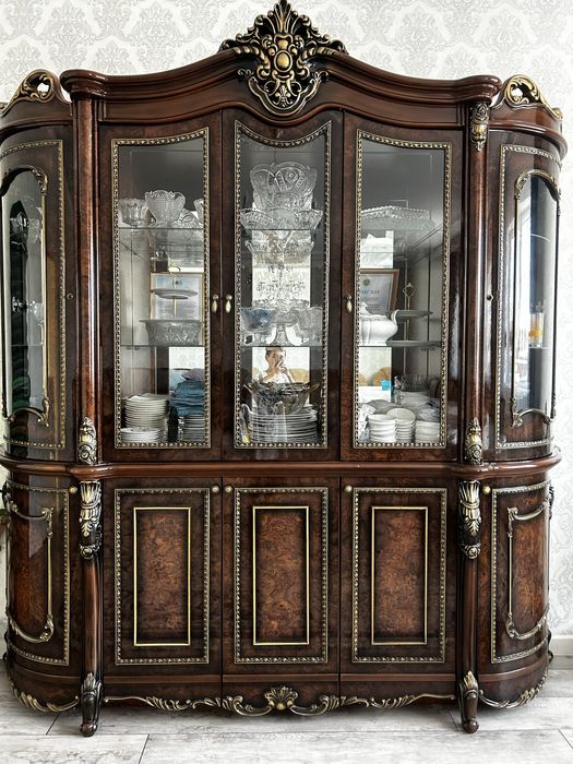 Продам гарнитур срочно