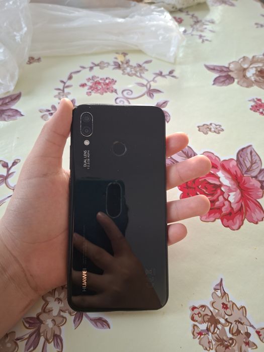 Huawei P20 lite телефон