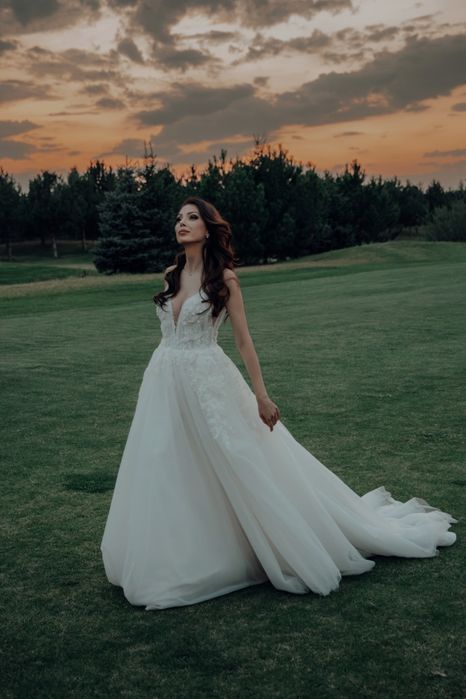 Намалена: Сватбена/ бална/ булчинска рокля от Ivoire (Снимки)