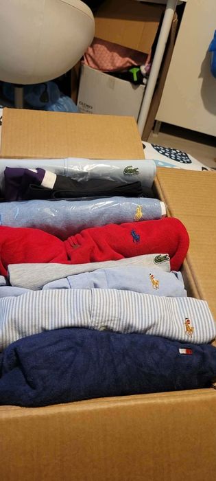 Fac boxuri de firma de orice fel